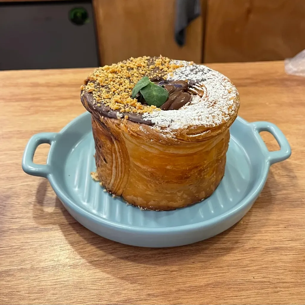 [6025] NEW YORK ROLL CHOCOLATE PISTACHE